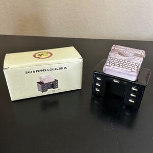 Typewriter and Desk Salt & Pepper Shakers. Vintage. NWT